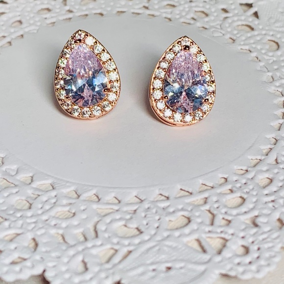 Brilliant Sparkling Crystal Halo Tear Drop Stud Earrings. Rose Gold plated. - Picture 3 of 12